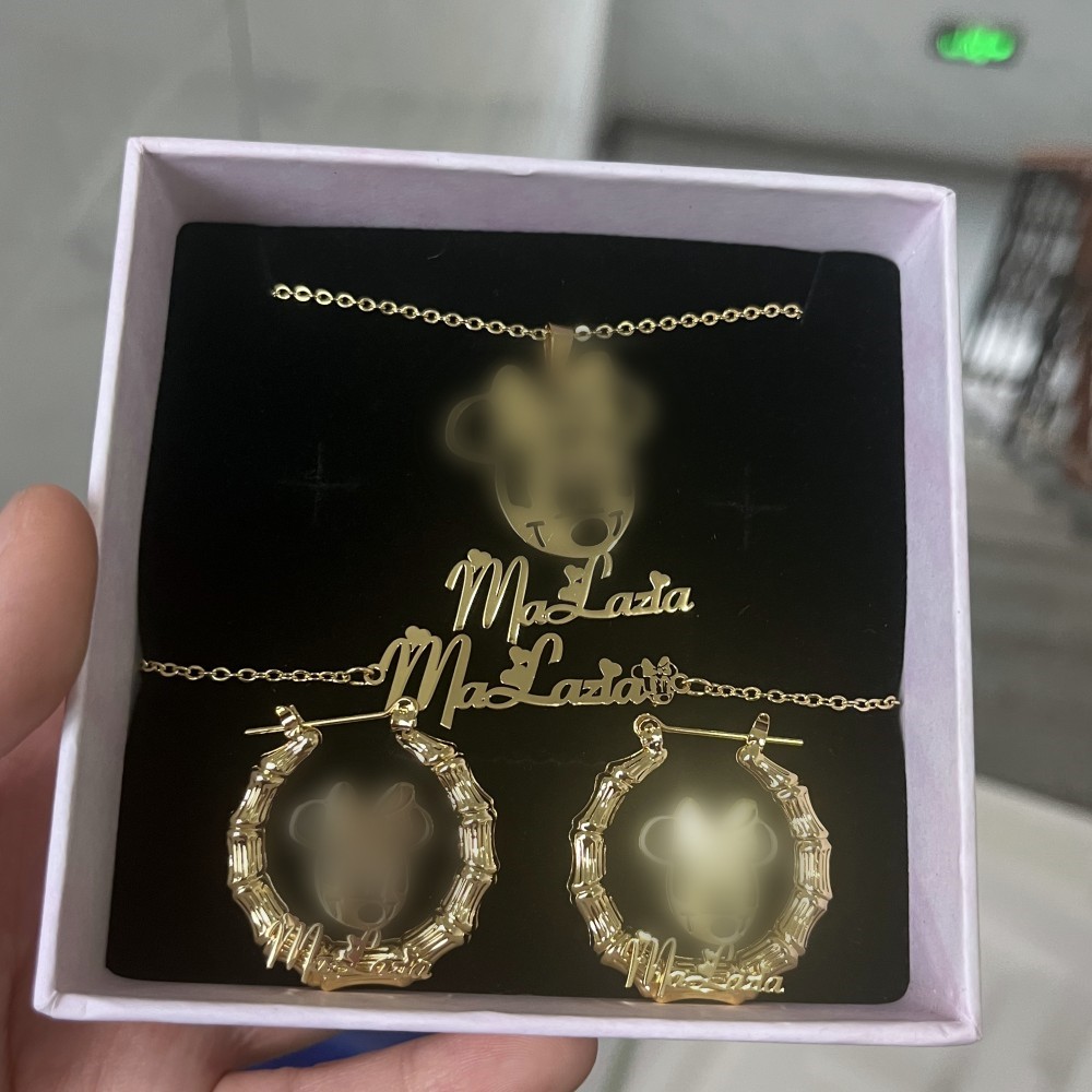 Комплект ювелирных изделий DUO – обзор и цена Engraved Name Necklace